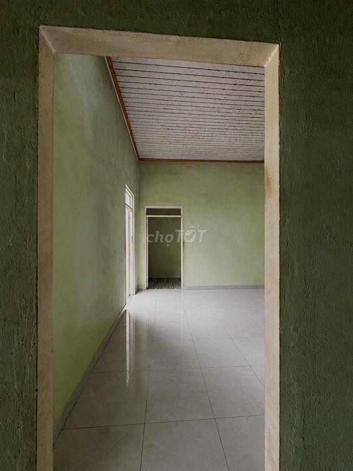 Bán Nhà Có Bìa Đỏ Đất Thổ Cư Gần Cổng Chào Dục Nhày 3 
