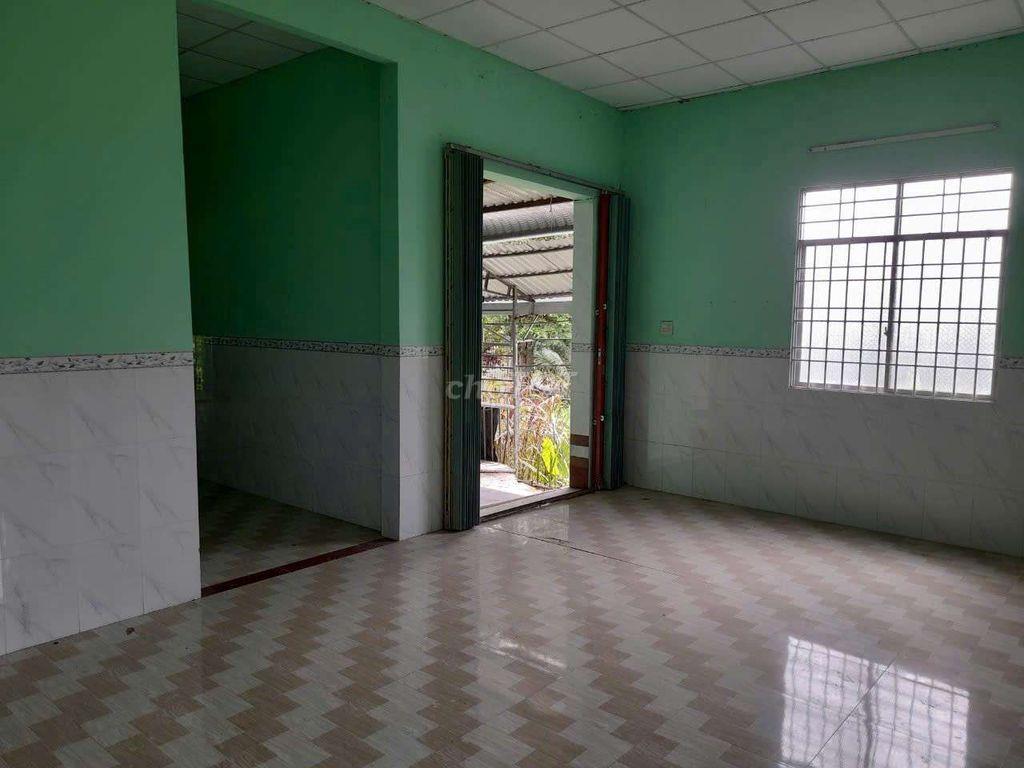BÁN ÐÂT CÓ NHÀ MẶT TIỀN NHƯA