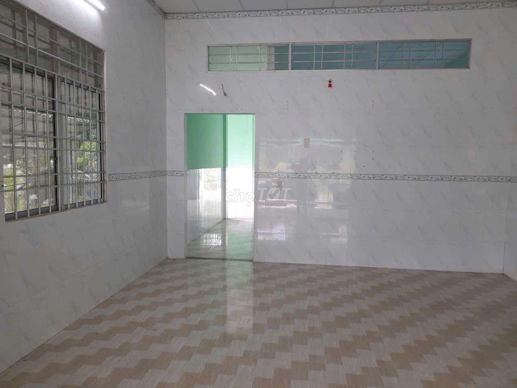 BÁN ÐÂT CÓ NHÀ MẶT TIỀN NHƯA