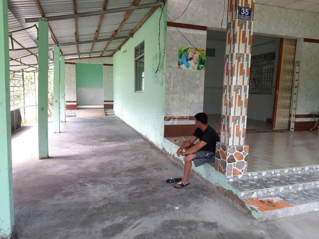 BÁN ÐÂT CÓ NHÀ MẶT TIỀN NHƯA