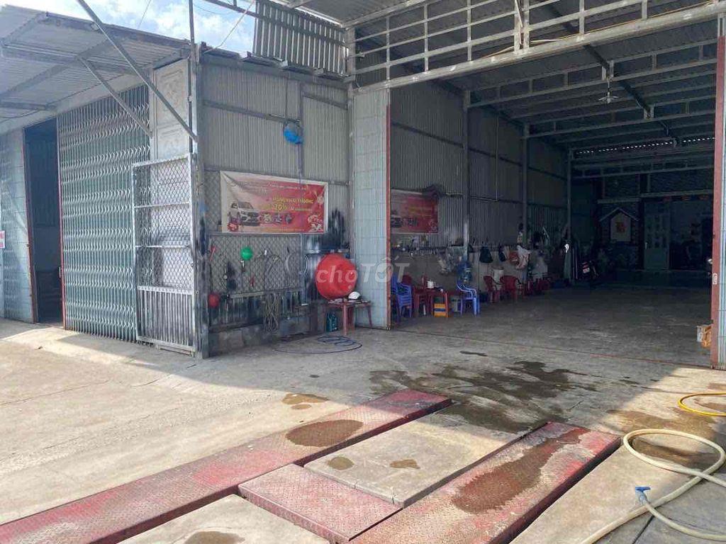 TỔ HỢP NHÀ Ở - KHO XƯỞNG - VƯỜN - AO HỒ MẶT TIỀN QL60 (5.500M²)