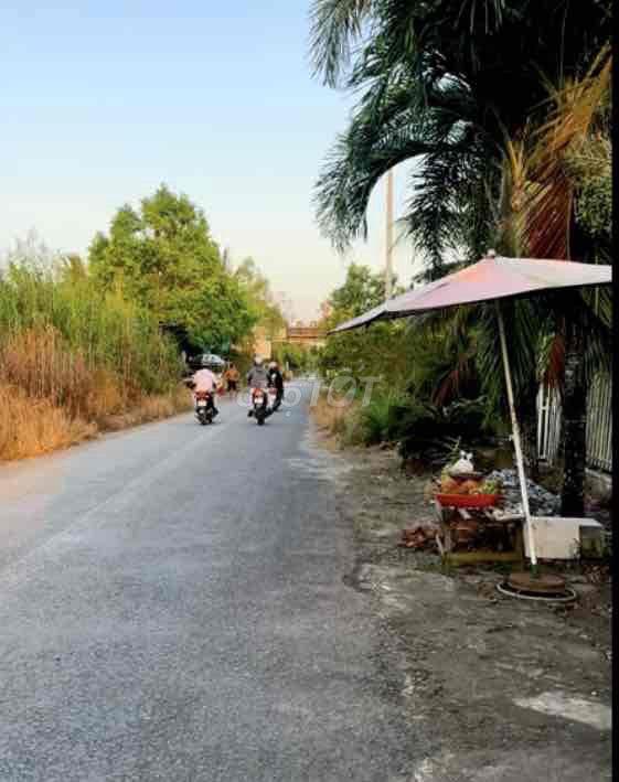 Cần bán đất vườn vị trí đẹp