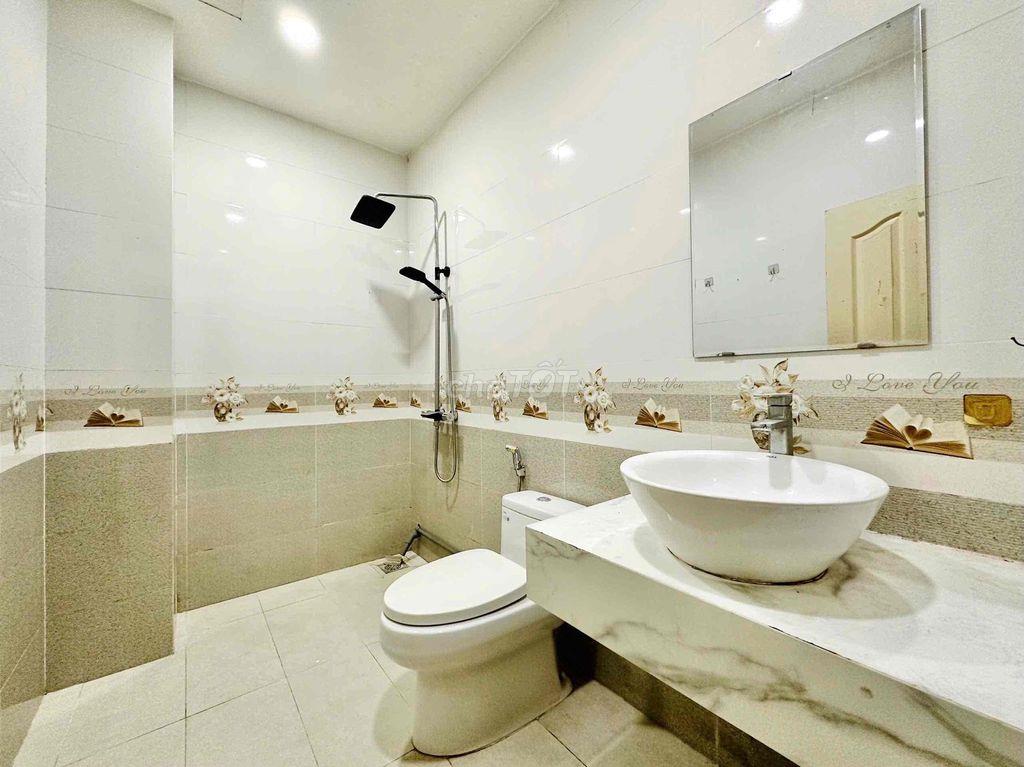 Căn hộ Tách Bếp, Phòng ngủ riêng, Bếp riêng biệt ngay Aeon Bình Tân