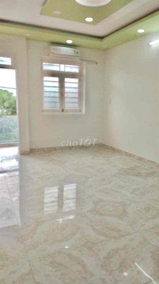 Sân đậu được Ô Tô ( Hẻm Tải 6 M )