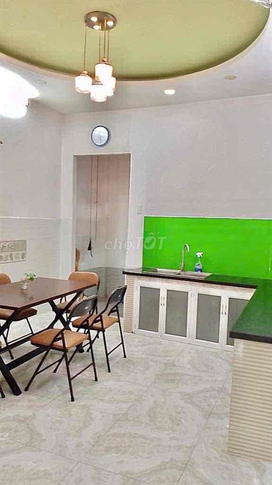 Sân đậu được Ô Tô ( Hẻm Tải 6 M )