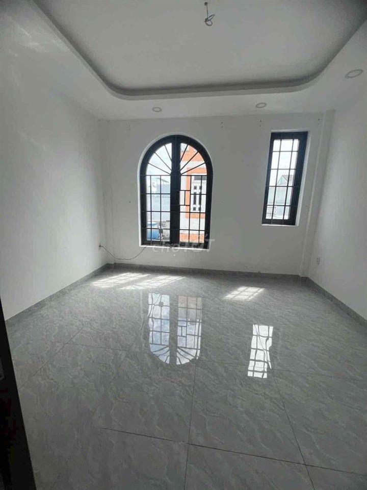 Nhà Mới - Mặt Tiền Đường 8 M