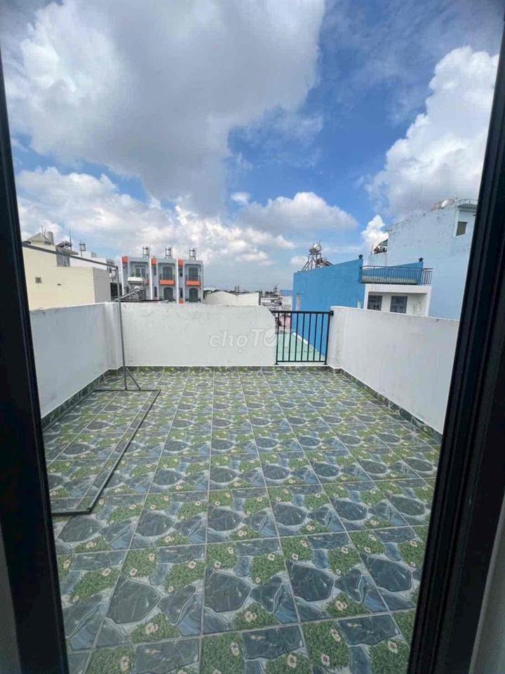 Nhà Mới - Mặt Tiền Đường 8 M