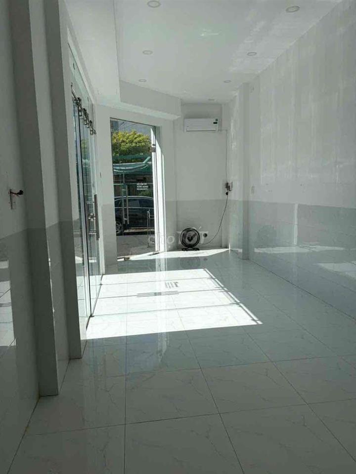 mặt bằng tầng trệt căn góc