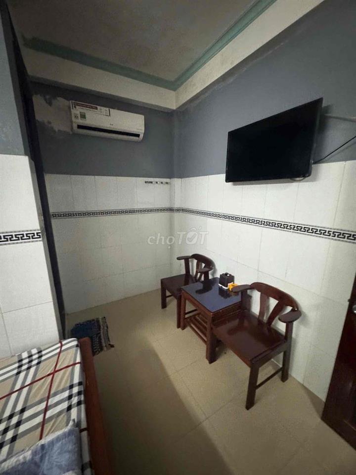 Mặt Tiền Tên Lữa giờ ra vô Tự do