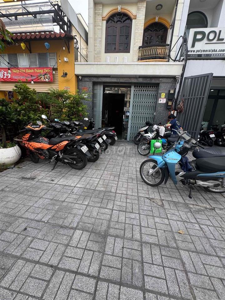 cho thuê lề buôn bán buổi sáng tới 15giờ