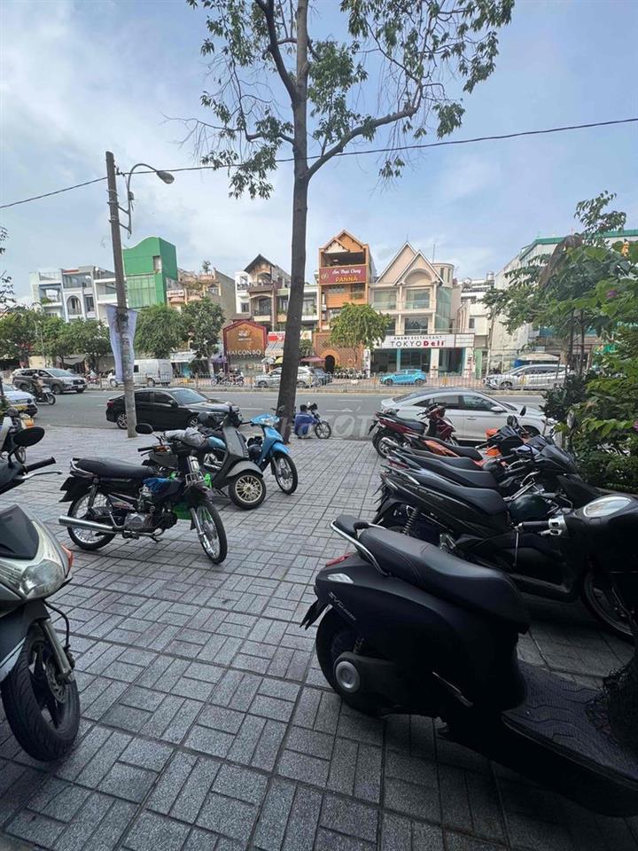 cho thuê lề buôn bán buổi sáng tới 15giờ