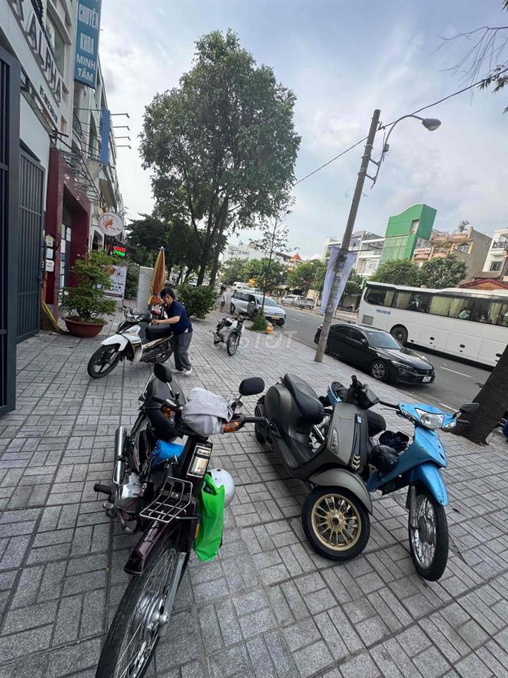 cho thuê lề buôn bán buổi sáng tới 15giờ