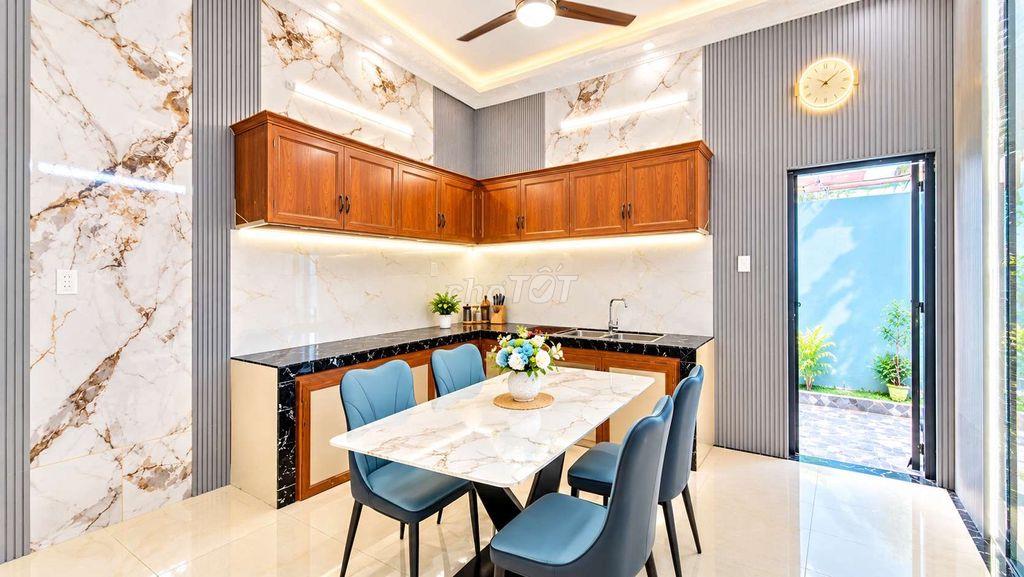 CHÍNH CHỦ BÁN LỖ CĂN NHÀ 2 MẶT TIỀN