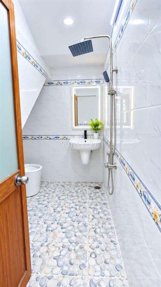 CHÍNH CHỦ BÁN LỖ CĂN NHÀ 2 MẶT TIỀN