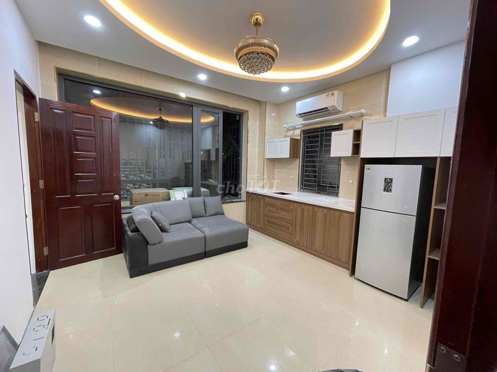 Cho thuê nhà Đẹp full nội thất đang hoàn thiện