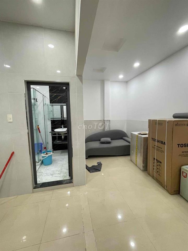 Cho thuê nhà full nội thất rất đẹp đang hoàn thiện