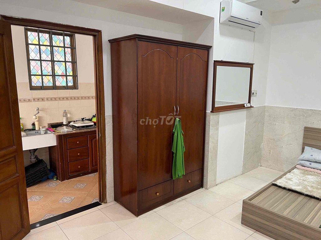 Bán nhà Kê khai 99 1 trệt 1 lầu cách xe tải 13m