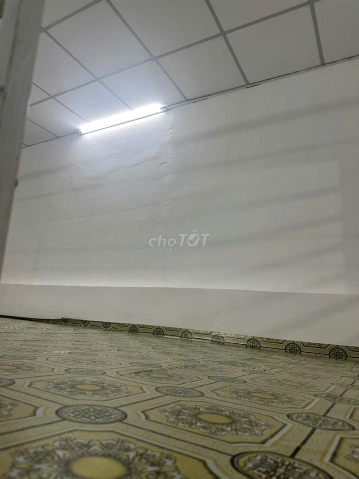Cho thuê Nhà, 1 Trệt, 1 Gác, DTSD hơn 25m² Giá 2tr Gần chợ Bình Quới