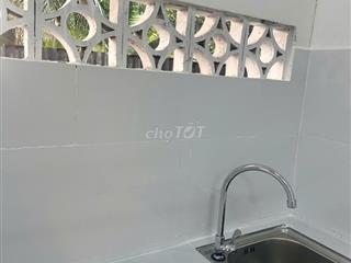 Cho thuê Nhà, 1 Trệt, 1 Gác, DTSD hơn 25m² Giá 2tr Gần chợ Bình Quới