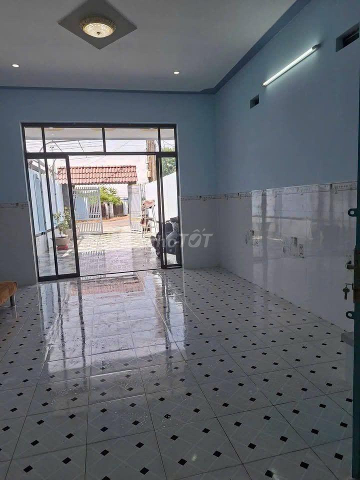VỠ NỢ XẢ GẤP NHÀ CỦ CHI 137.2M2 - MẶT TIỀN ĐƯỜNG LỚN - CHỈ 1 TỶ 050!