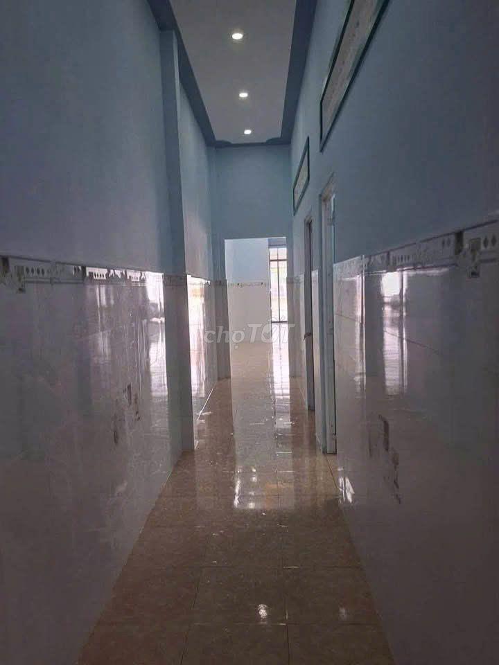 VỠ NỢ XẢ GẤP NHÀ CỦ CHI 137.2M2 - MẶT TIỀN ĐƯỜNG LỚN - CHỈ 1 TỶ 050!