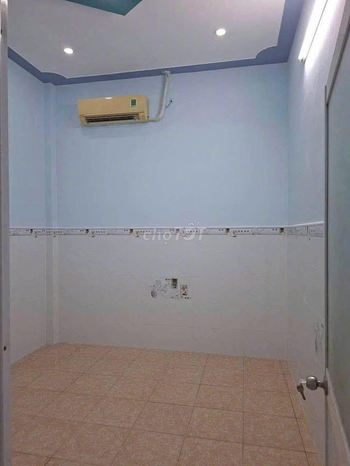 VỠ NỢ XẢ GẤP NHÀ CỦ CHI 137.2M2 - MẶT TIỀN ĐƯỜNG LỚN - CHỈ 1 TỶ 050!
