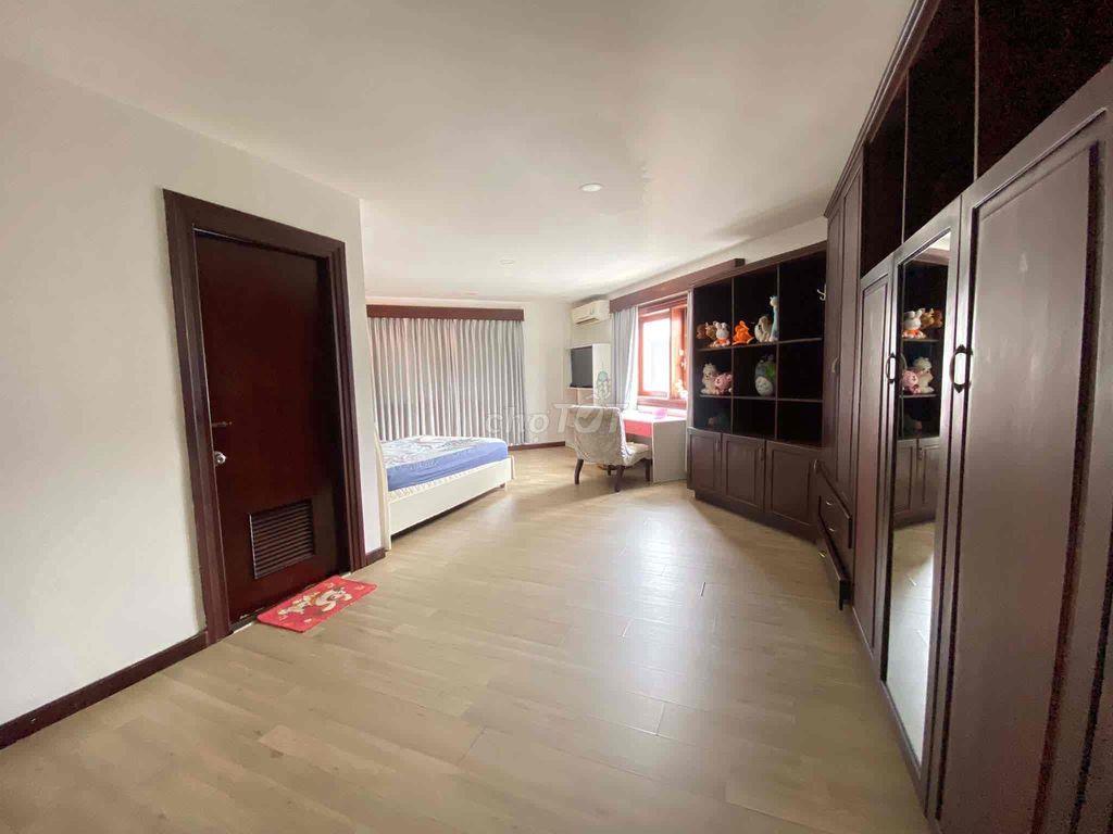 Tôi Cần Cho Thuê Biệt Thự 1000m2 có Hồ Bơi. 6PN. 6 Toilet.