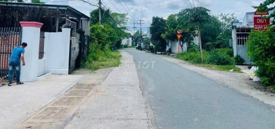 Cắt lỗ lô đất Nguyễn Thị Se 200m2 (7x28) full thổ giá 470tr bớt lộc