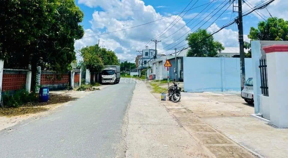 Cắt lỗ lô đất Nguyễn Thị Se 200m2 (7x28) full thổ giá 470tr bớt lộc