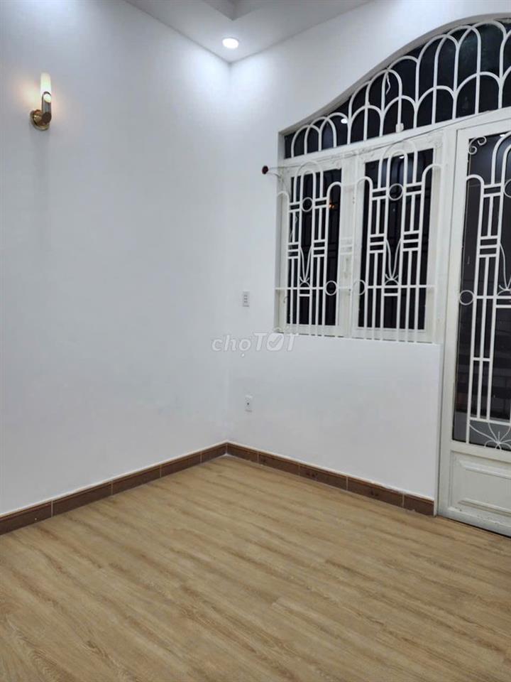 Cho thuê nhà QUang trung HẺM 6M THÔNG 2PN, 2WC 