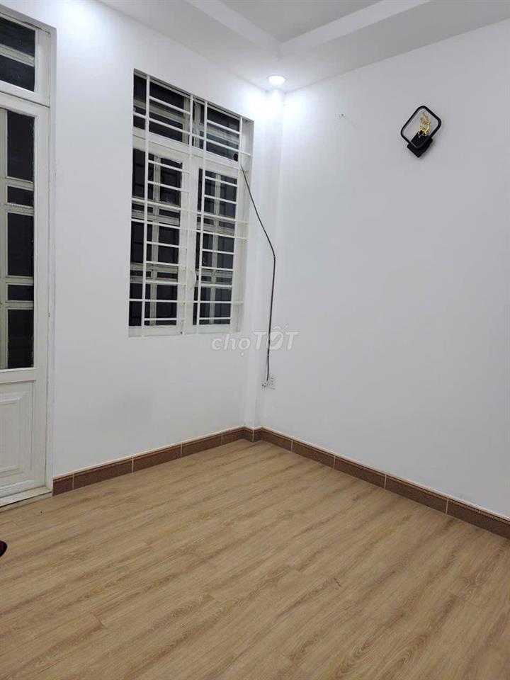 Cho thuê nhà QUang trung HẺM 6M THÔNG 2PN, 2WC 