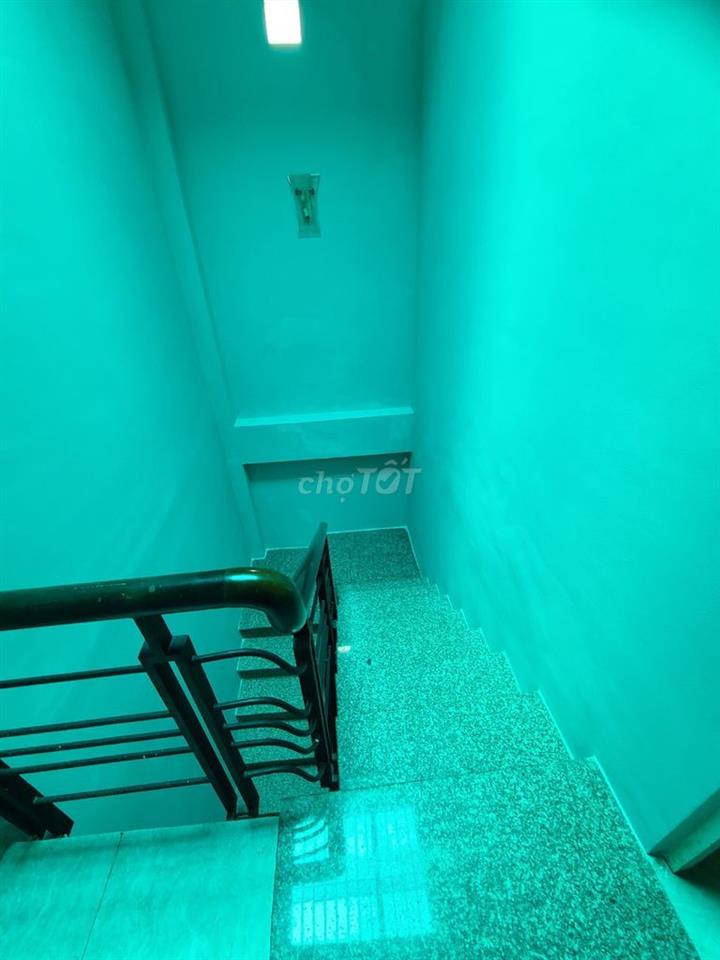 BÁN NHÀ ĐƯỜNG SỐ 28 DT 4 X 10 NHÀ 2PN, 3WC HXH 