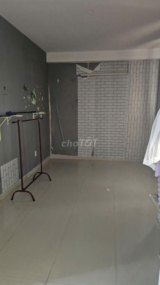 Phòng đẹp giá rẻ Quận Gò Vấp (cũ), giờ tự do, có máy lạnh.