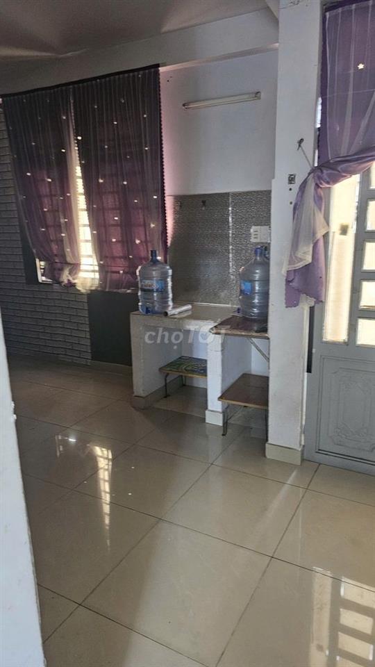 Phòng đẹp giá rẻ Quận Gò Vấp (cũ), giờ tự do, có máy lạnh.
