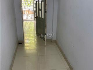Phòng đẹp giá rẻ Quận Gò Vấp (cũ), giờ tự do, có máy lạnh.