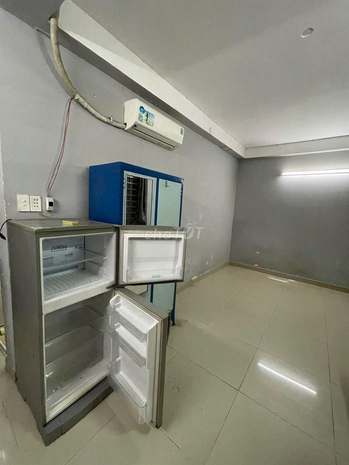 Phòng đẹp giá rẻ Quận Gò Vấp (cũ), giờ tự do, có máy lạnh.