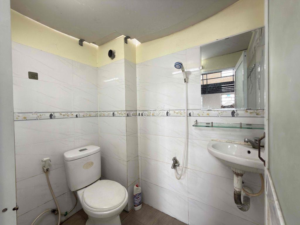 CÁCH NTTU 3P SẴN MÁY LẠNH_Hà Huy Giáp Quận 12_ Nhà Xe Rộng,