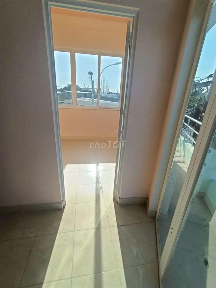 nhà mặt tiền đường