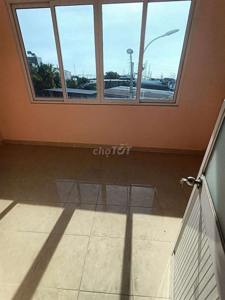 nhà mặt tiền đường