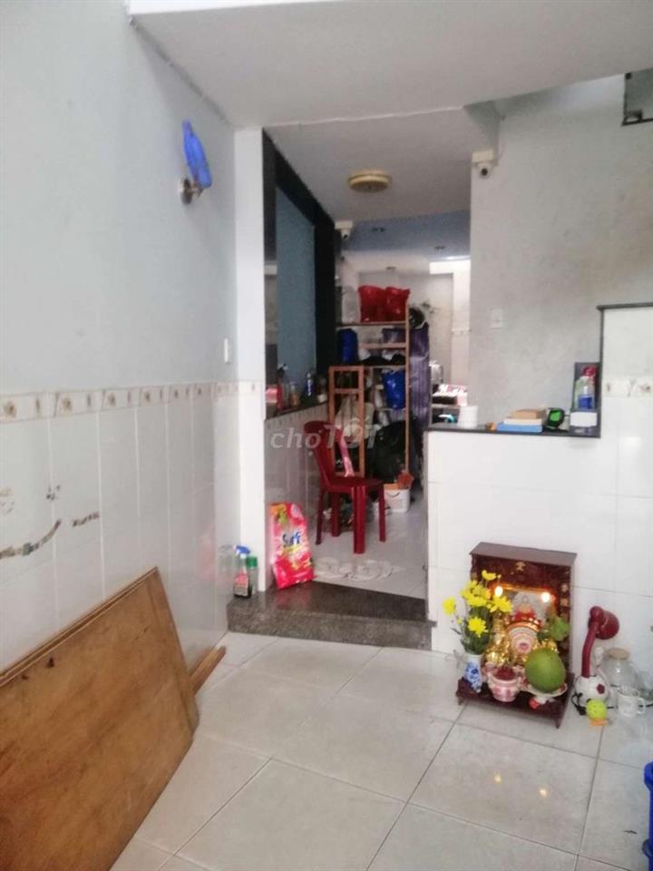 Cho thuê 1 phòng lầu 2