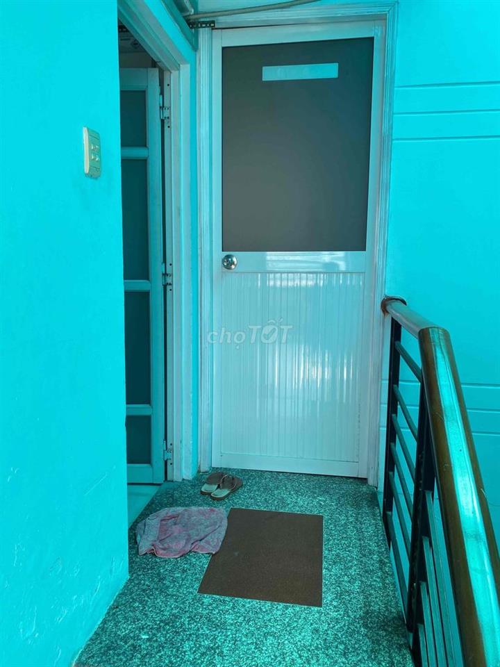phòng cao cấp lầu 3 cho nữ thuê ,thoáng mát