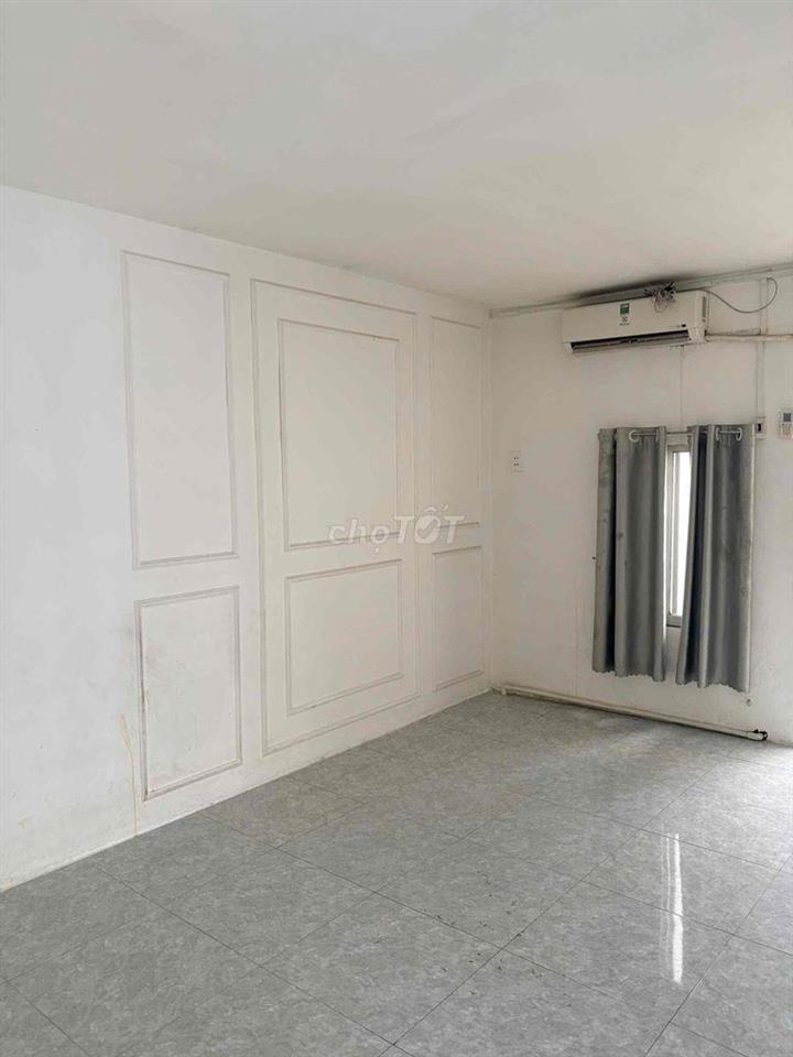 phòng lầu 1 trống cho thuê