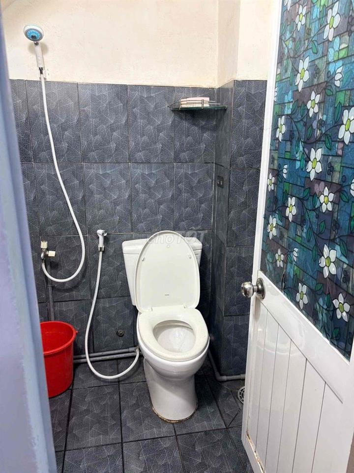 phòng lầu 1 trống cho thuê