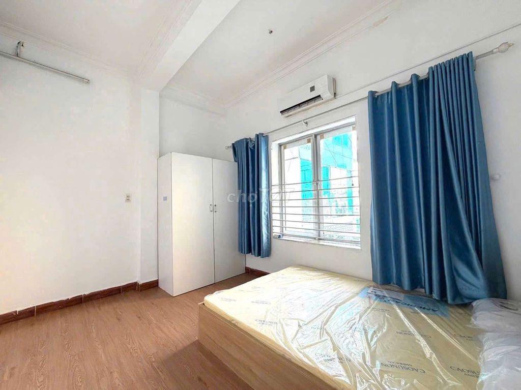CHDV 1 PHÒNG NGỦ TÁCH BẾP, CỬA SỔ THOÁNG LẦU 1