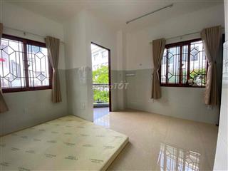 Cuối đường Hoa sữa, đi bộ ra Phan Xích Long 150m