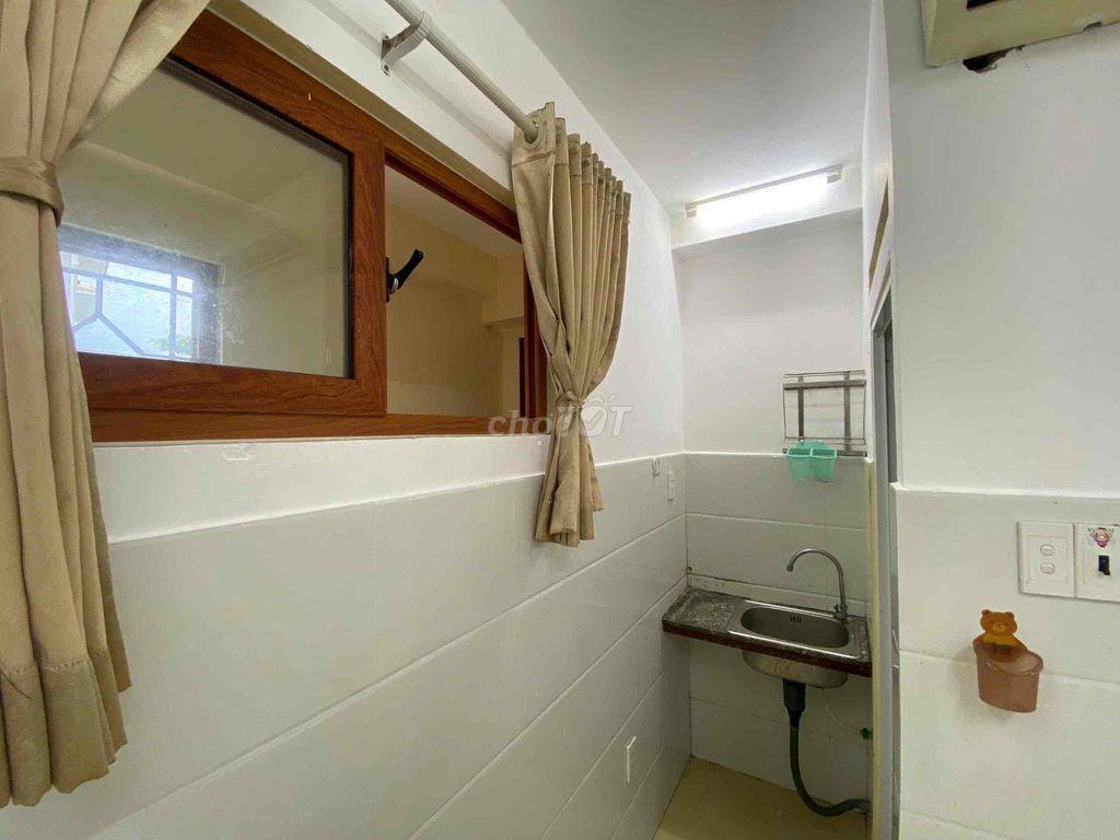 Cuối đường Hoa Sữa, đi bộ ra Phan Xích Long 150m