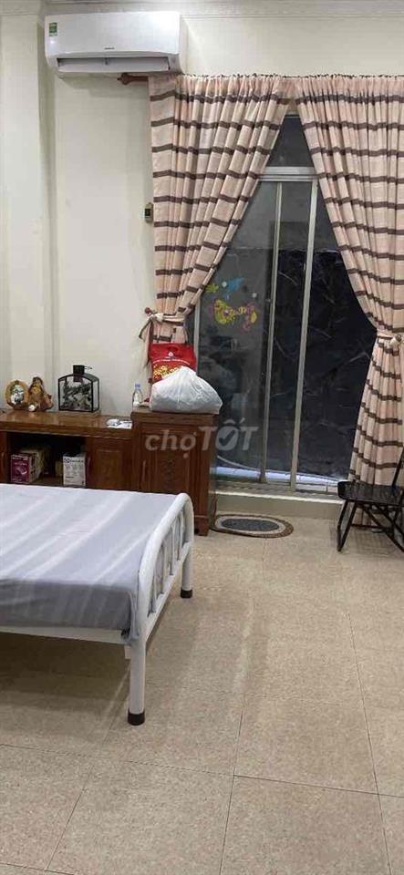 cho thuê tầng trệt Chung cư ĐTH, vị trí đẹp gần trường, chợ , bv.