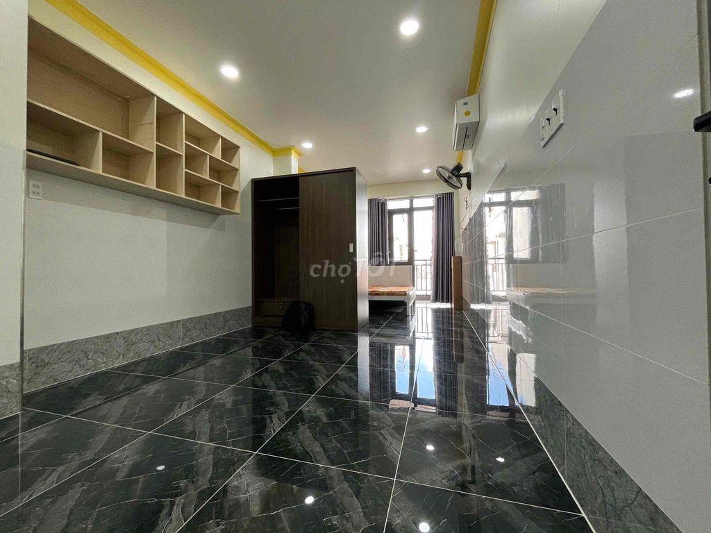Cho Thuê Căn Hộ - Ban Công Cửa Sổ - khu Bắc Hải - Giáp Q10