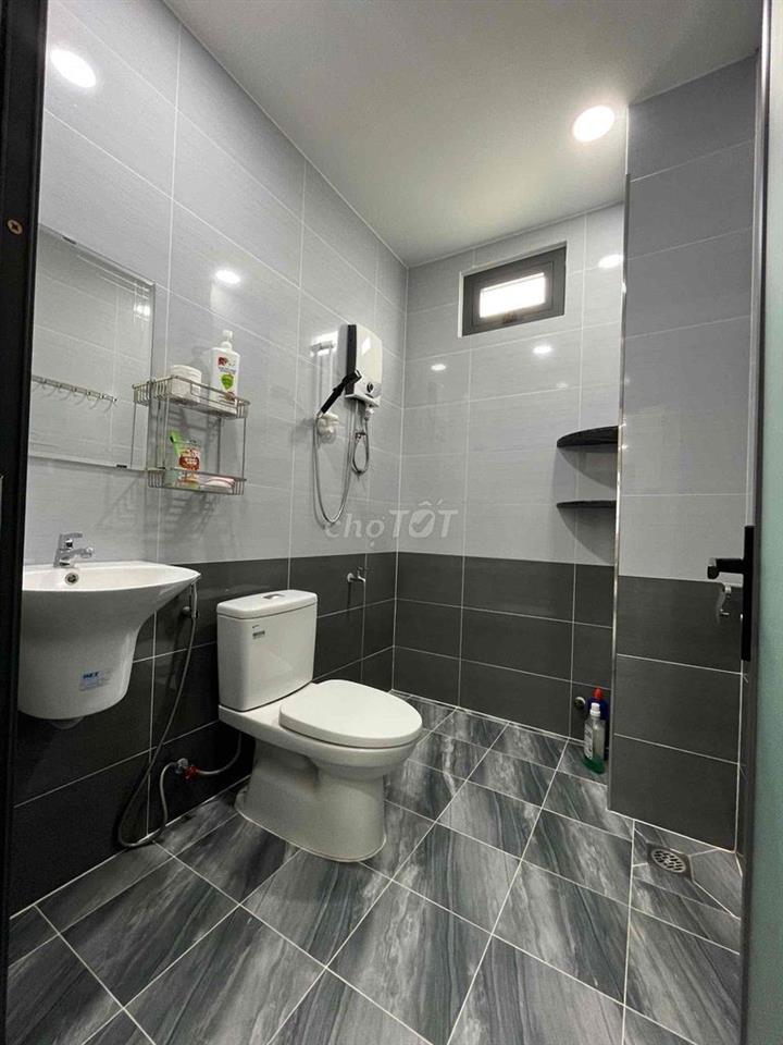 Cho Thuê Căn Hộ - Ban Công Cửa Sổ - khu Bắc Hải - Giáp Q10
