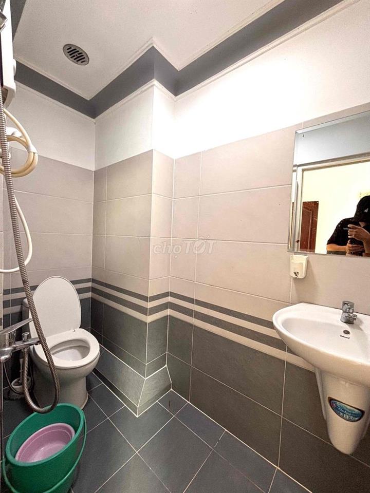 Cho Thuê Căn Hộ Full Ban Công Lớn - Nguyễn Đình Chiểu - Cao Thắng
